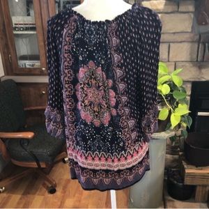 BILA SIZE XLARGE NAVY BLUE MULTICOLORED BOHO 3/4 TIERED BELL SLEEVES. BEAUTIFUL